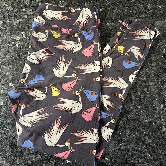LuLaRoe Baby Shower Stork Pregnancy Announcement Leggings Plus Size 1X T&C - Picture 2 of 11